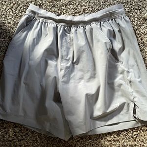 Grey 5in gym shark shorts